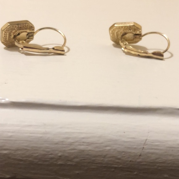 Nickel free red and gold tone earrings - Picture 6 of 7